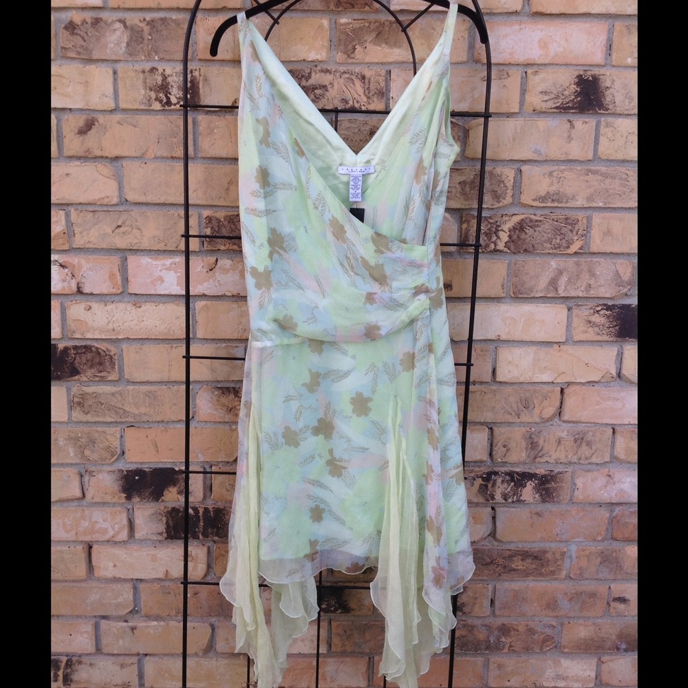 NWT Laundry by Shelli Segal silk flutter dress